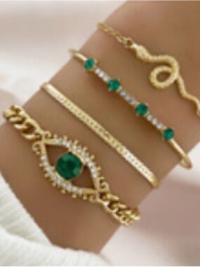 Gold Bracelet Set with Emerald Green Stones